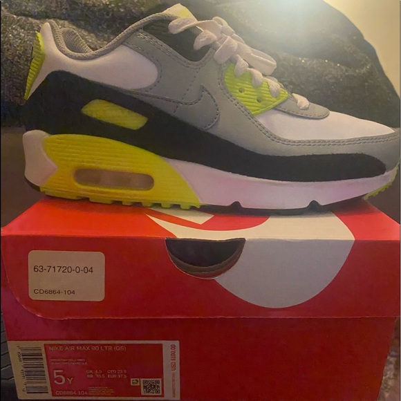 Shoes - Picture 1 of 1